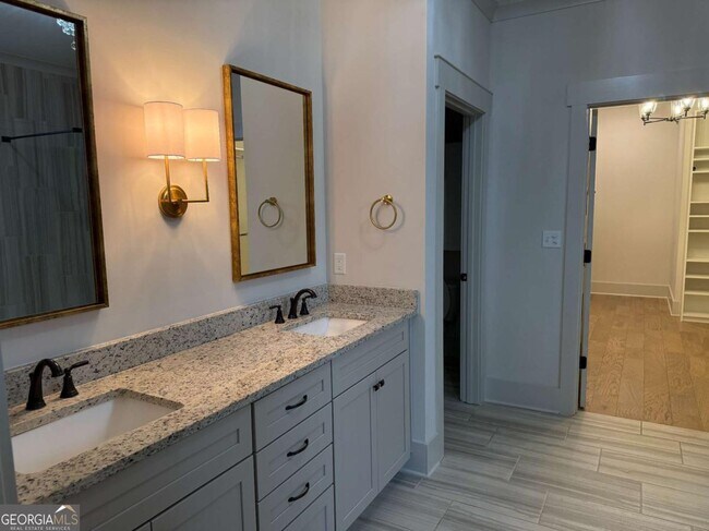 Building Photo - 1181 Hidden Hills Cir