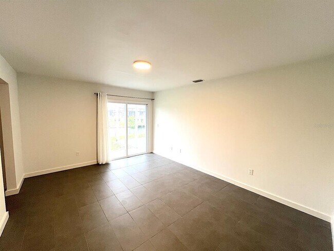 Building Photo - 19 Cedarfield Ct