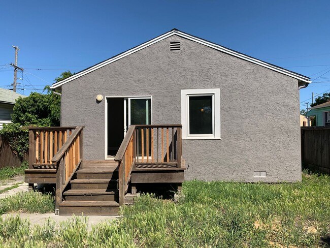 Building Photo - Beautifully Remodeled 3BR/1BA Home in Prime San Pablo Location