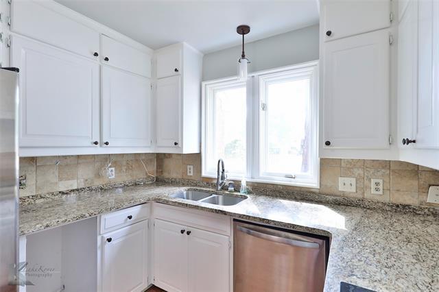 Building Photo - 55 Fairway Oaks Blvd
