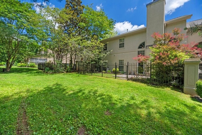 Building Photo - Beautiful 3 bedroom condo in Farragut!