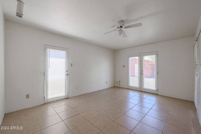 Building Photo - 7030 N 14th Ave