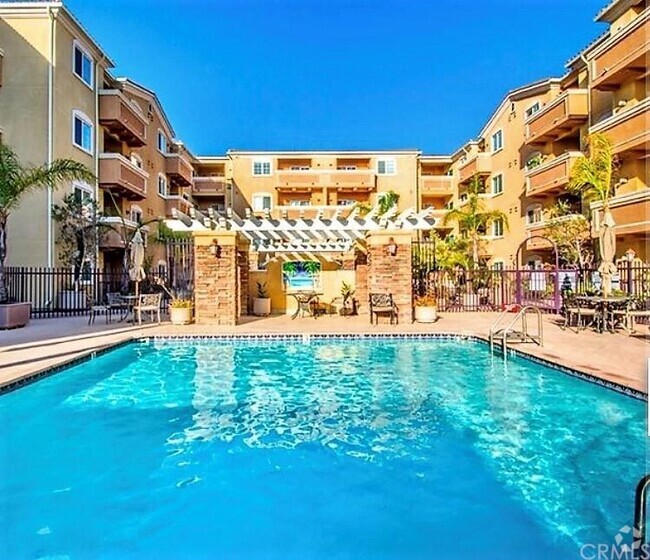 West facing pool and view from west facing unit - 21345 Hawthorne Blvd