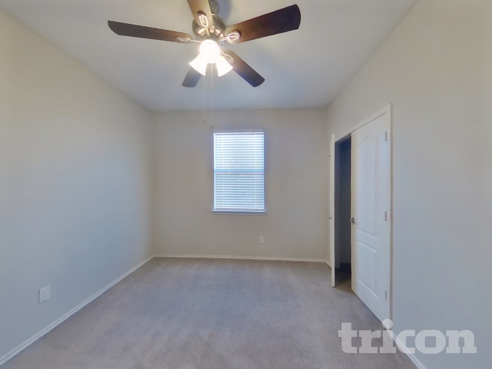 Building Photo - 2106 Rose May Dr