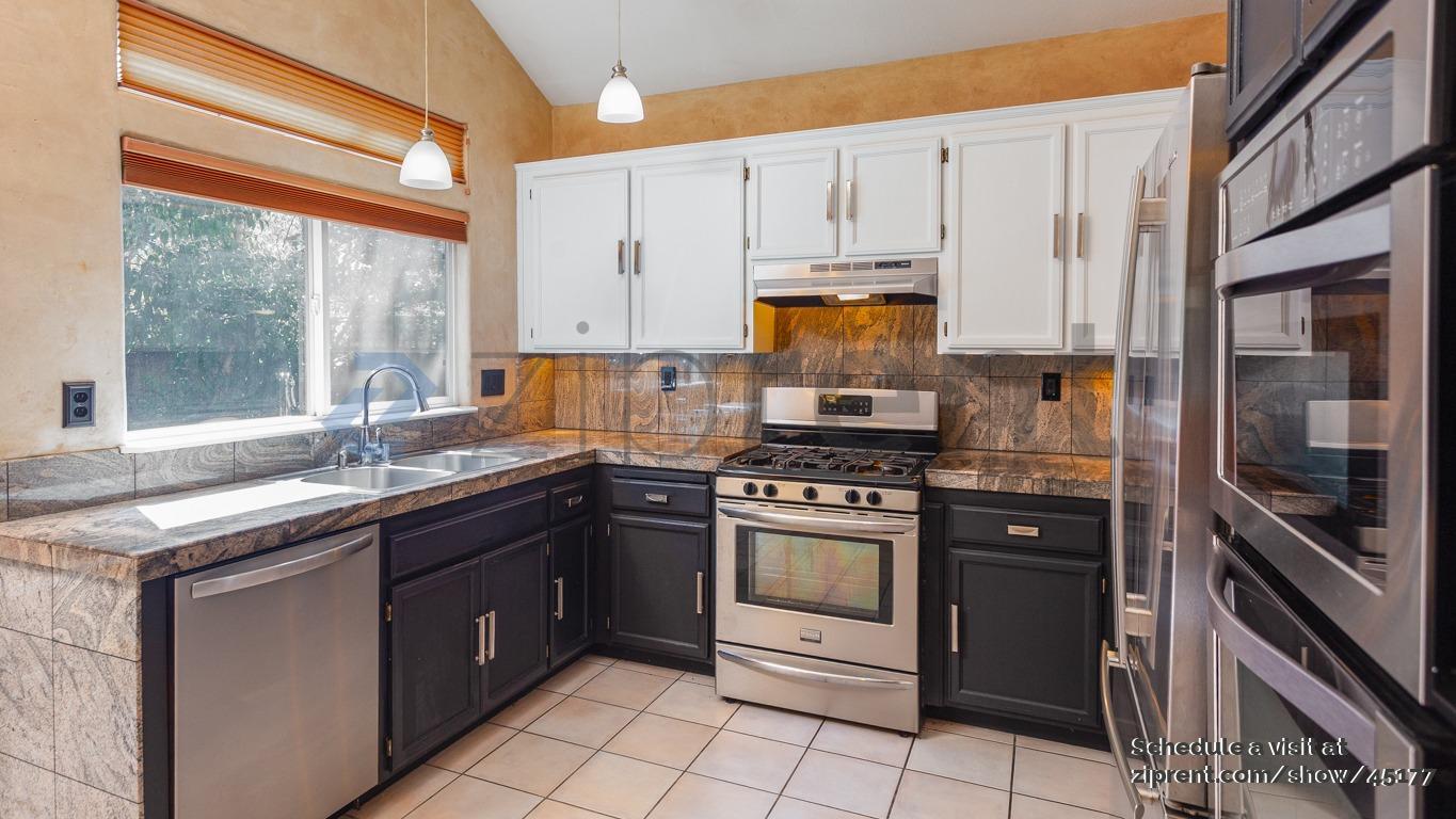 Building Photo - 5420 Hazelwood Ct