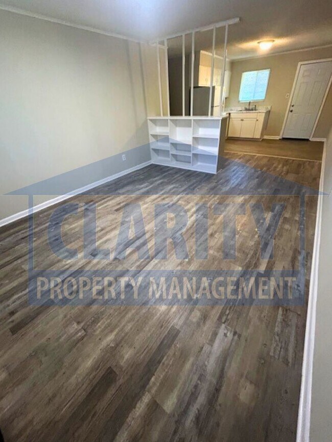 Building Photo - 1705 Clemmer St NE