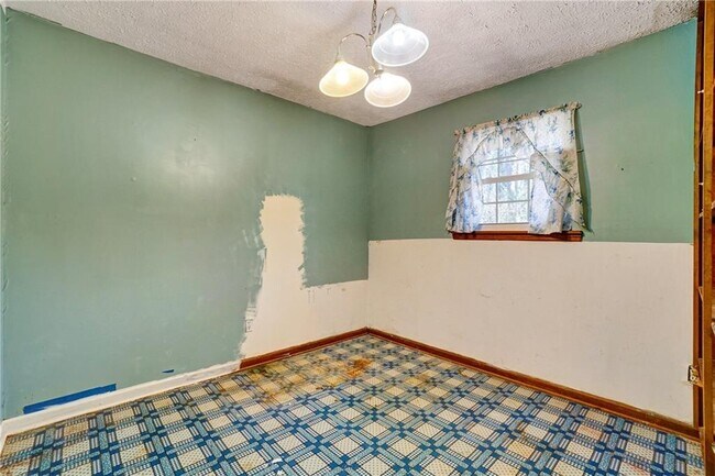 Building Photo - 648 Cativo Dr SW