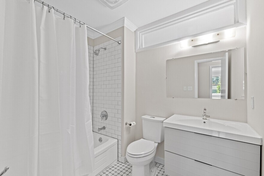 Building Photo - 1101 Gunnison Pl