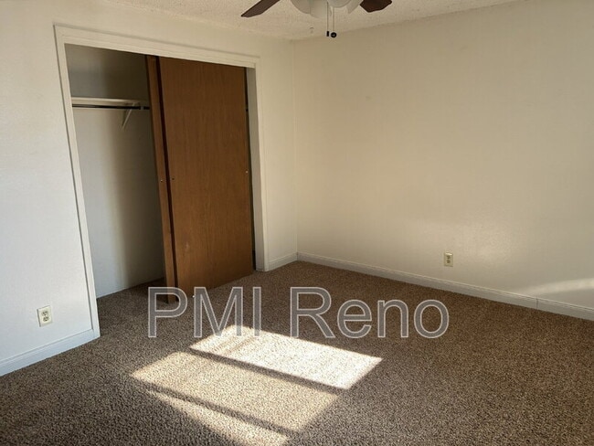 Building Photo - 370 La Rue Ave