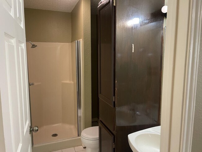 Building Photo - 101 Martingale