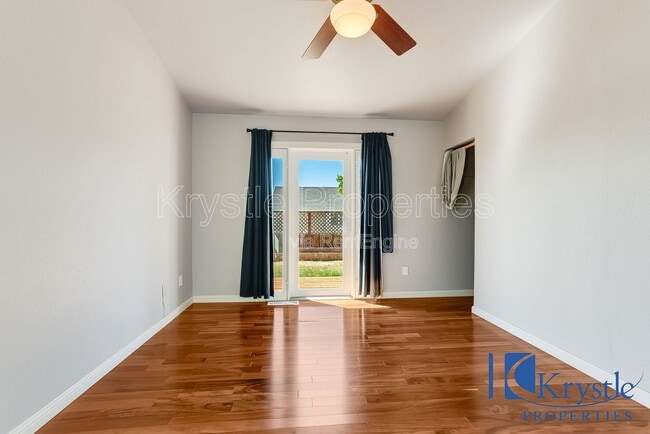 Building Photo - 530 N Regatta Dr