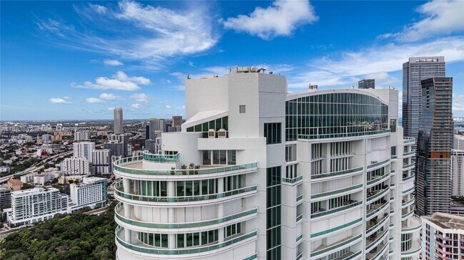 Building Photo - 1643 Brickell Ave