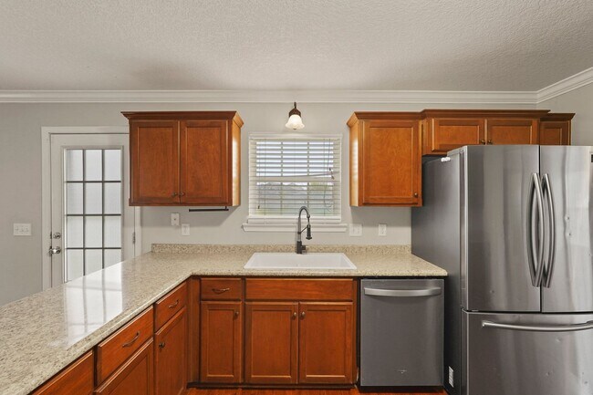 Building Photo - Charming 4-Bedroom Home for Rent in Hinesville, GA