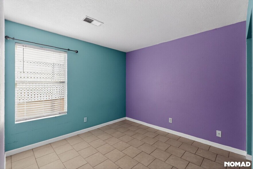 Building Photo - 1328 Rebecca Rd NE