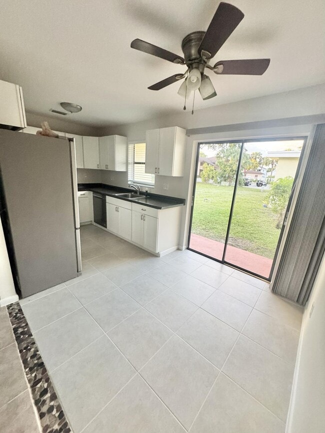 Building Photo - 12375 Peconic Ct