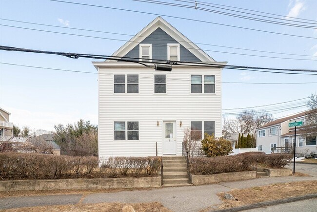 Building Photo - 7 Ridgeland Rd