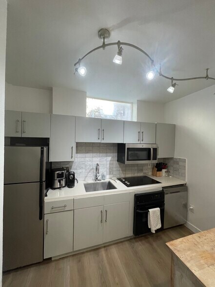 Building Photo - 1601 Kettner Blvd