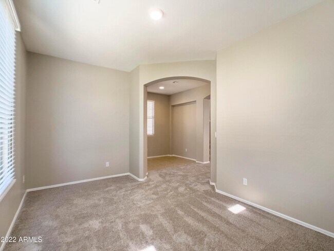 Building Photo - 2622 W Florentine Rd