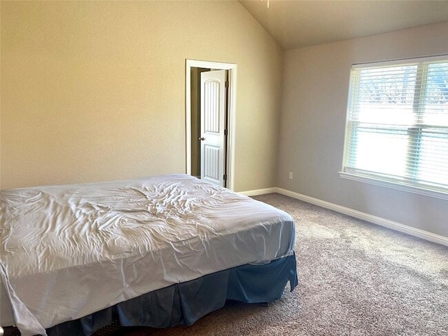 Building Photo - 740 Westgate Dr