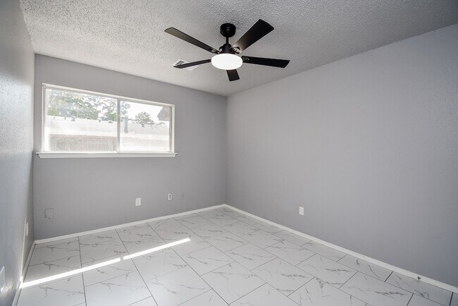 Building Photo - 23515 Briarcreek Blvd