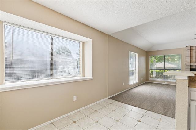 Building Photo - 916 Baxter Dr