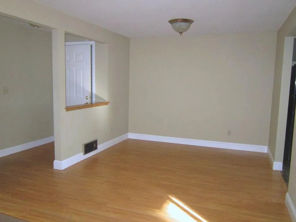 Building Photo - 10833 SE 172nd St