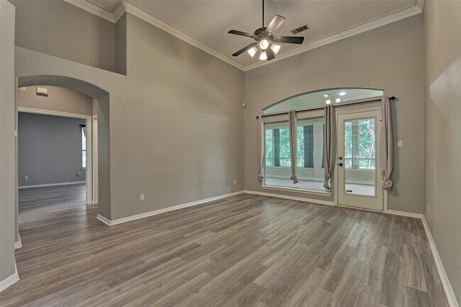 Building Photo - 10506 Crestwater Cir