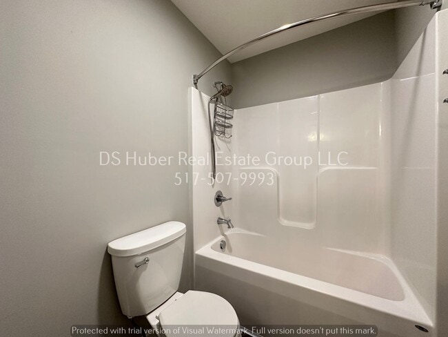 Building Photo - 2960 Medinah Dr