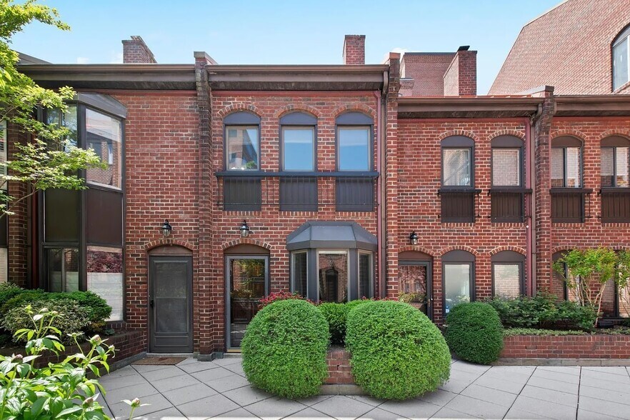 Primary Photo - 1008 Paper Mill Ct NW