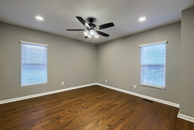 Building Photo - North Campus OSU Renovated Single Family H...