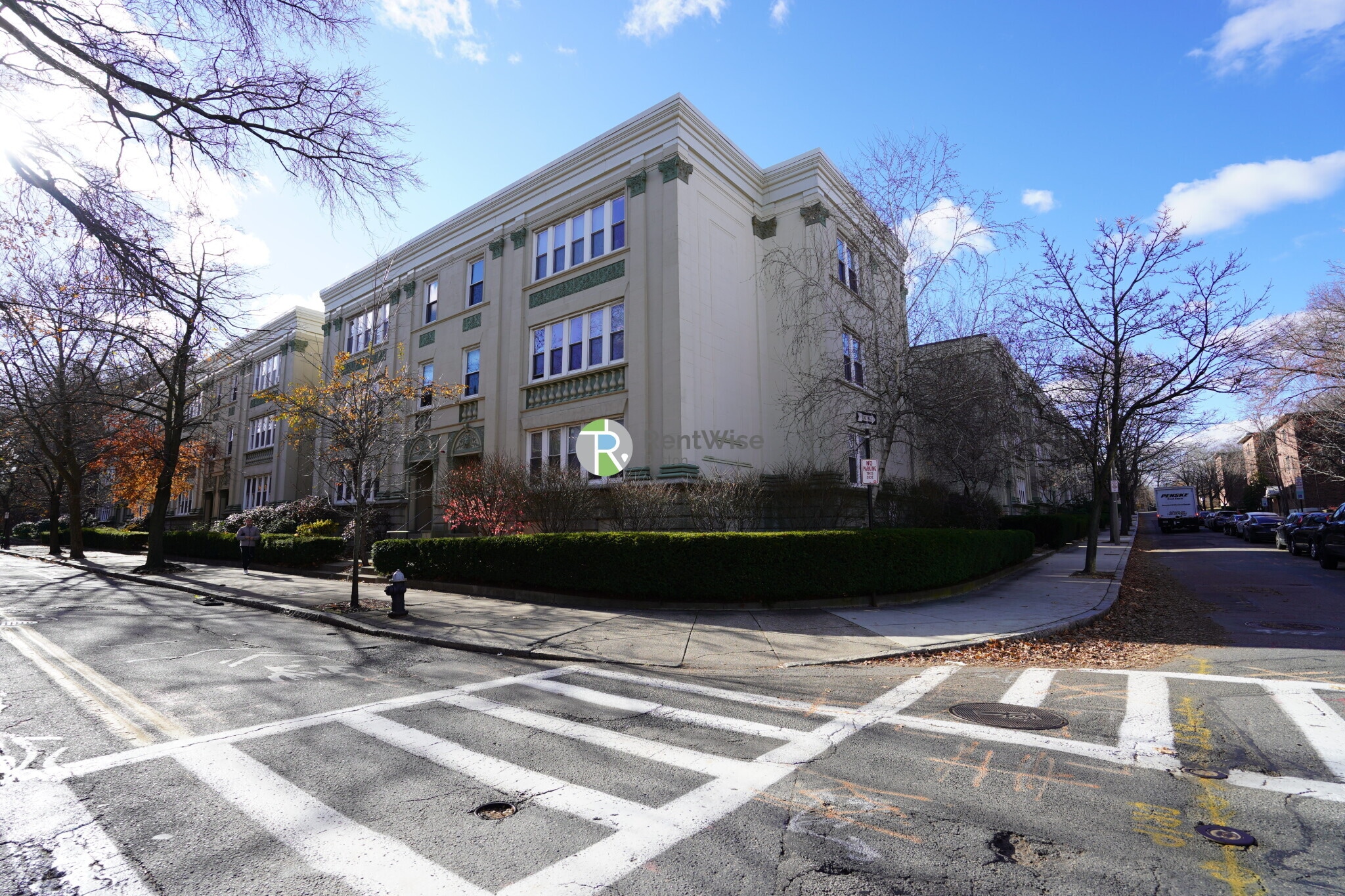 Building Photo - 62 Egmont St