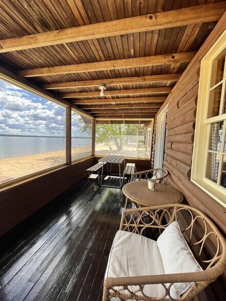 Building Photo - 3 Meadow Ln