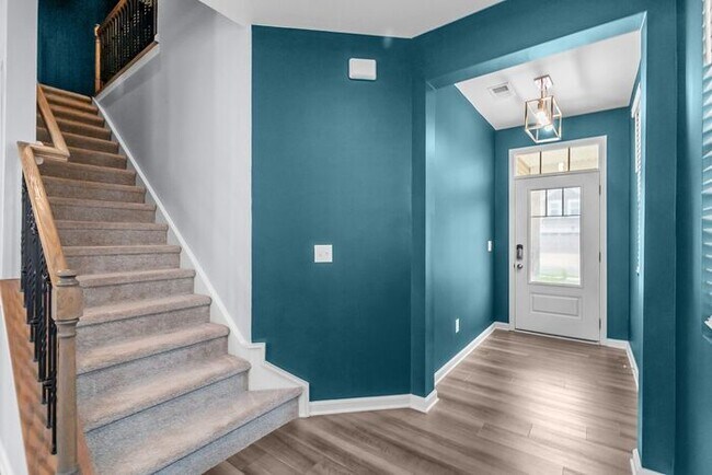 Building Photo - Modern Comfort, Effortless Living & Unbeatable Convenience in Northfield Crossing 3BR/2.5BA, 2 Ca...
