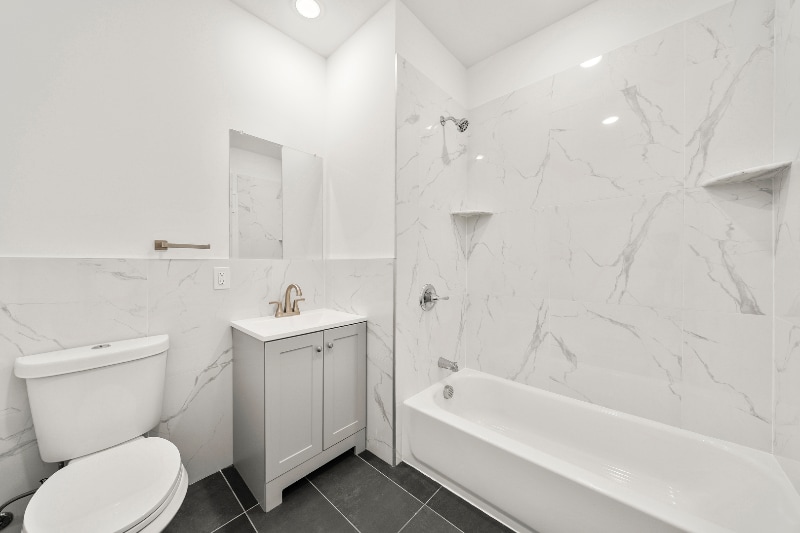 Building Photo - 51 E Main St