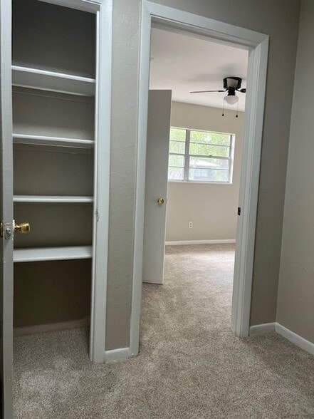 Building Photo - 3122 SW 26th Terrace