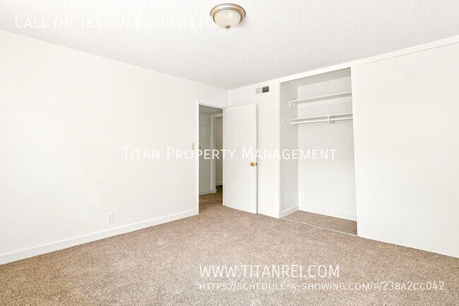 Building Photo - 4400 Greenholme Dr