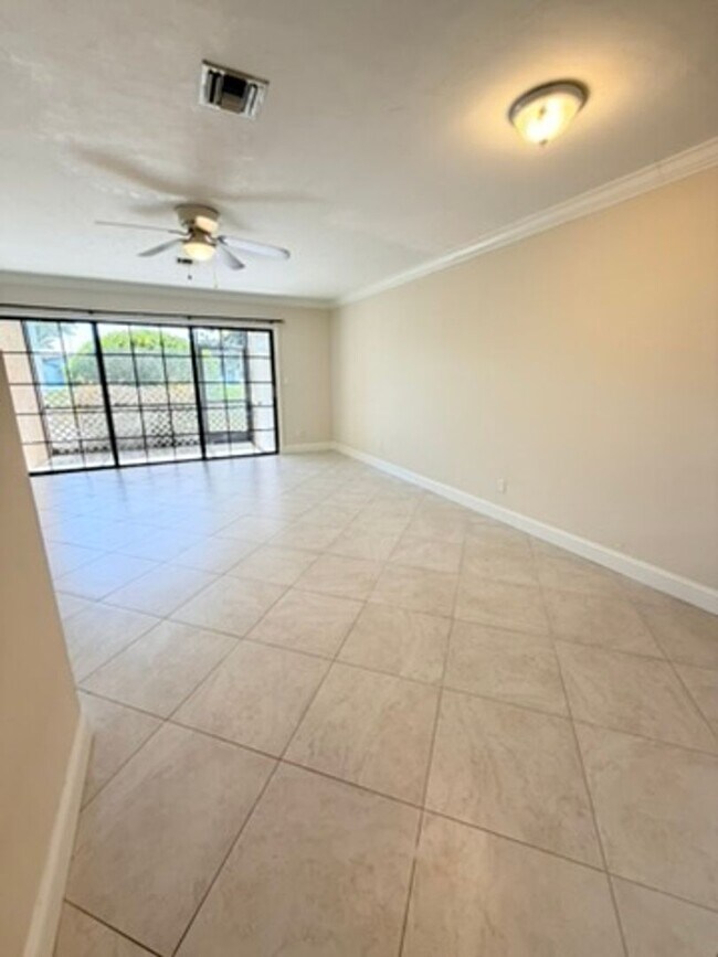 Building Photo - 26560 Southern Pines Dr
