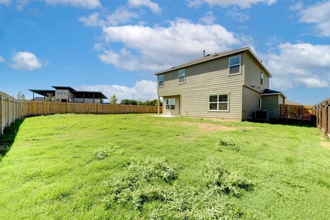 Building Photo - 323 Mineral Springs Dr