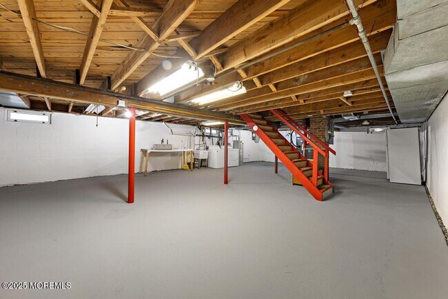 Building Photo - 308 Buttermere Ave