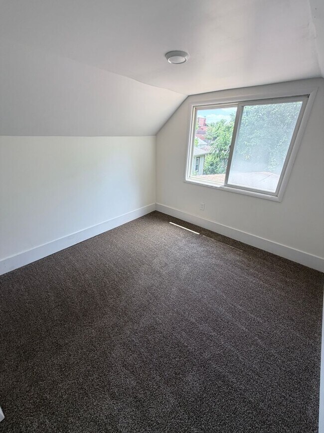 Building Photo - 2250 Bellfield Ave