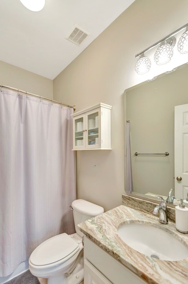 Building Photo - Immaculate Townhome in Dunes West