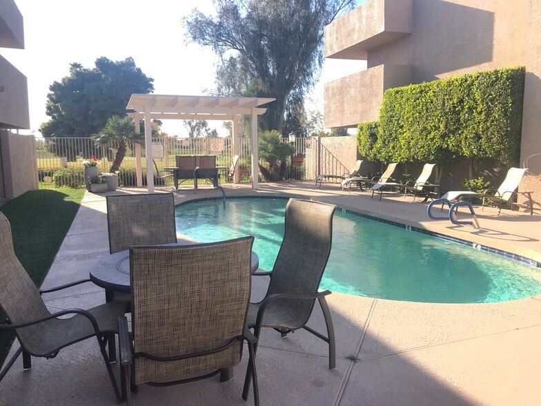 Sparkling pool with cabana and park access - 3030 N Hayden Rd