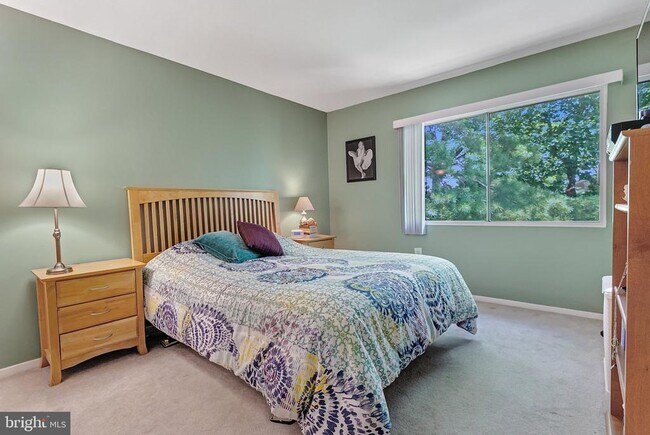 Building Photo - 3750 Bel Pre Rd