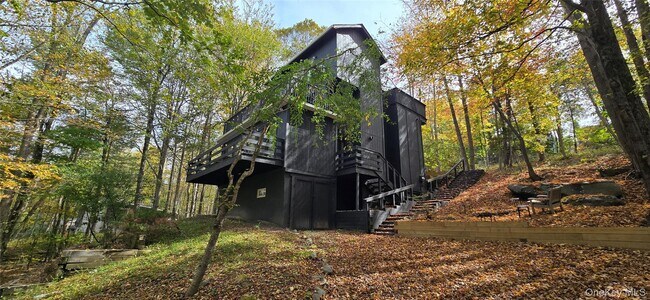 Building Photo - 12 Zematt Ct