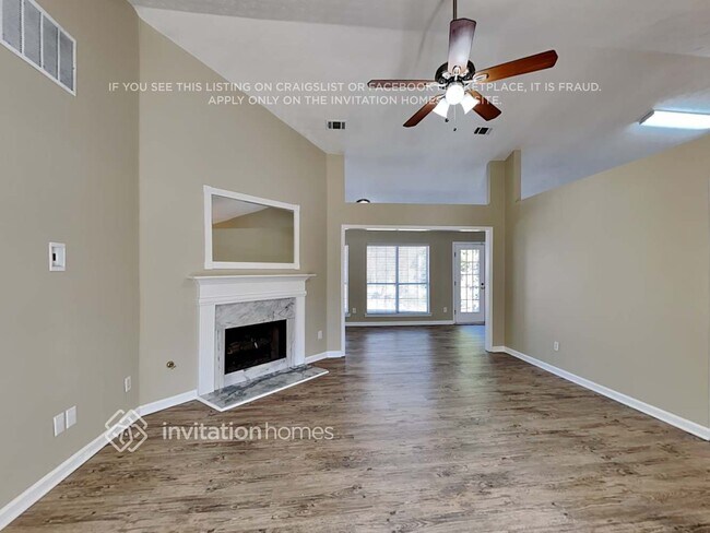 Building Photo - 1679 Crestfield Ln NW