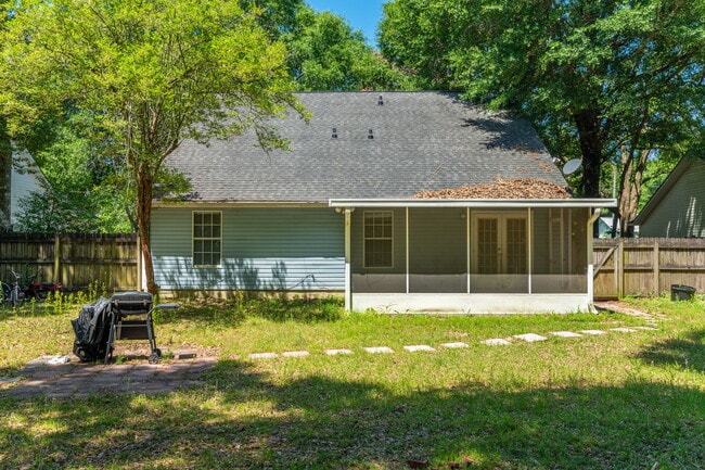 Building Photo - 4863 Kensington Ln