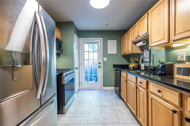 Building Photo - 520 Park Ave SE