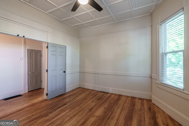 Building Photo - 243 Boulevard