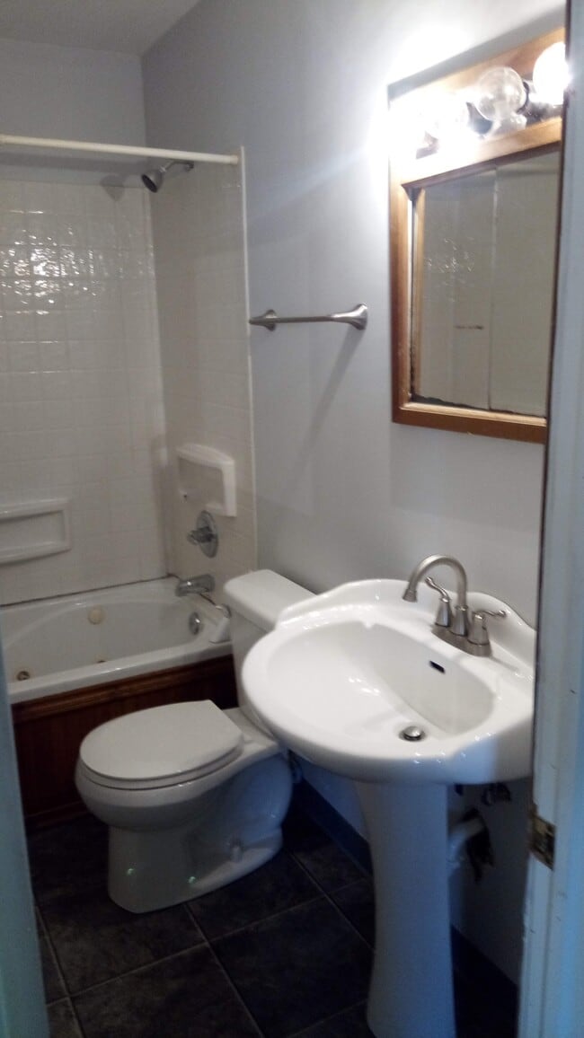 Building Photo - 3710 New Rd