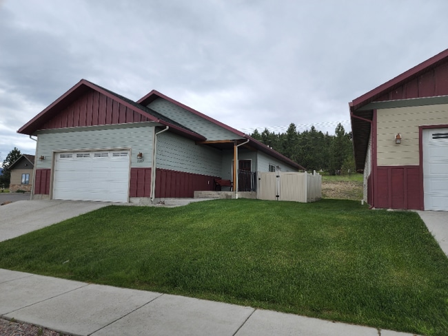 Building Photo - 2267 Deerfield Ln